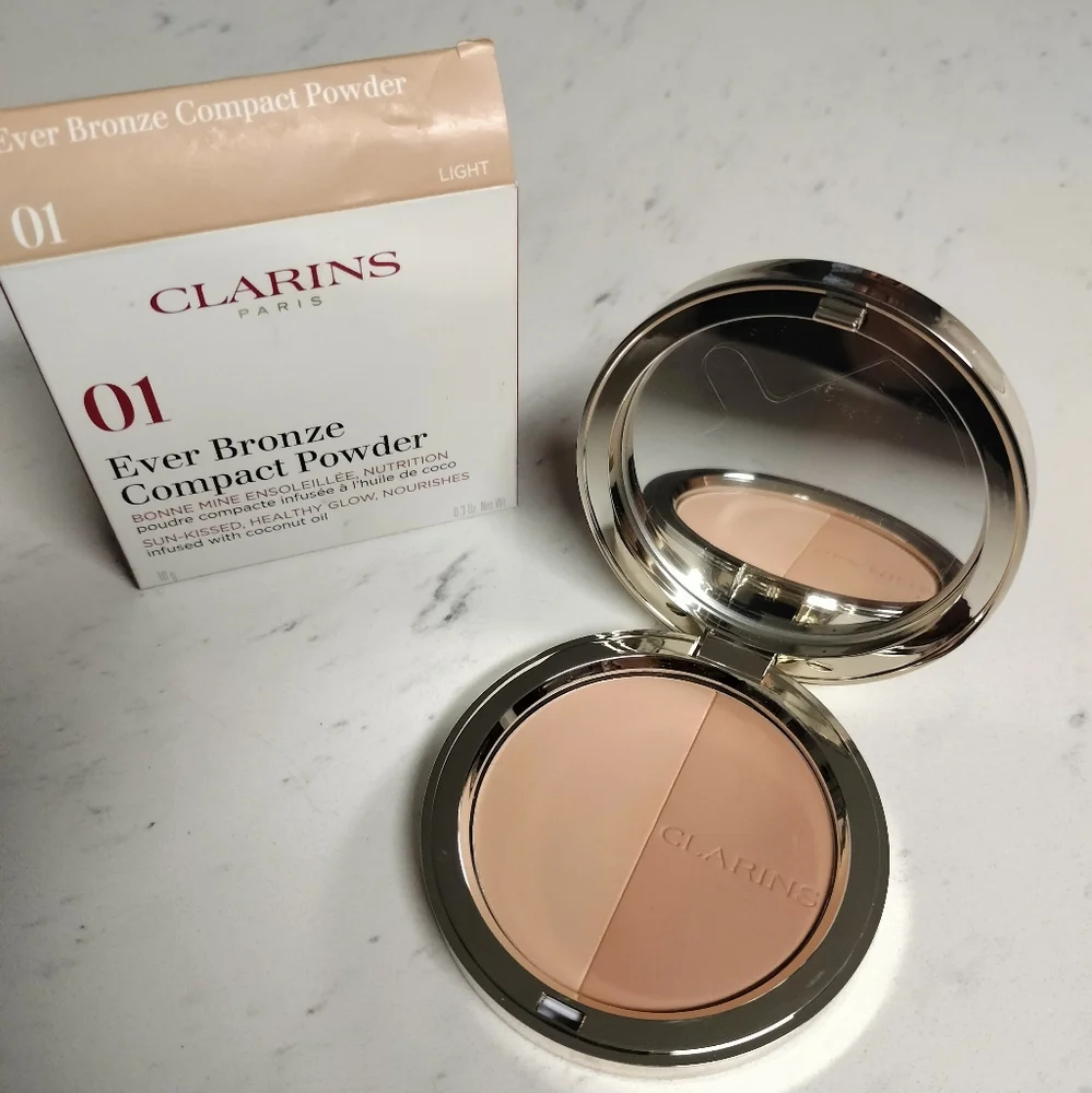 Clarins Ever Bronze Compact Powder - Light
